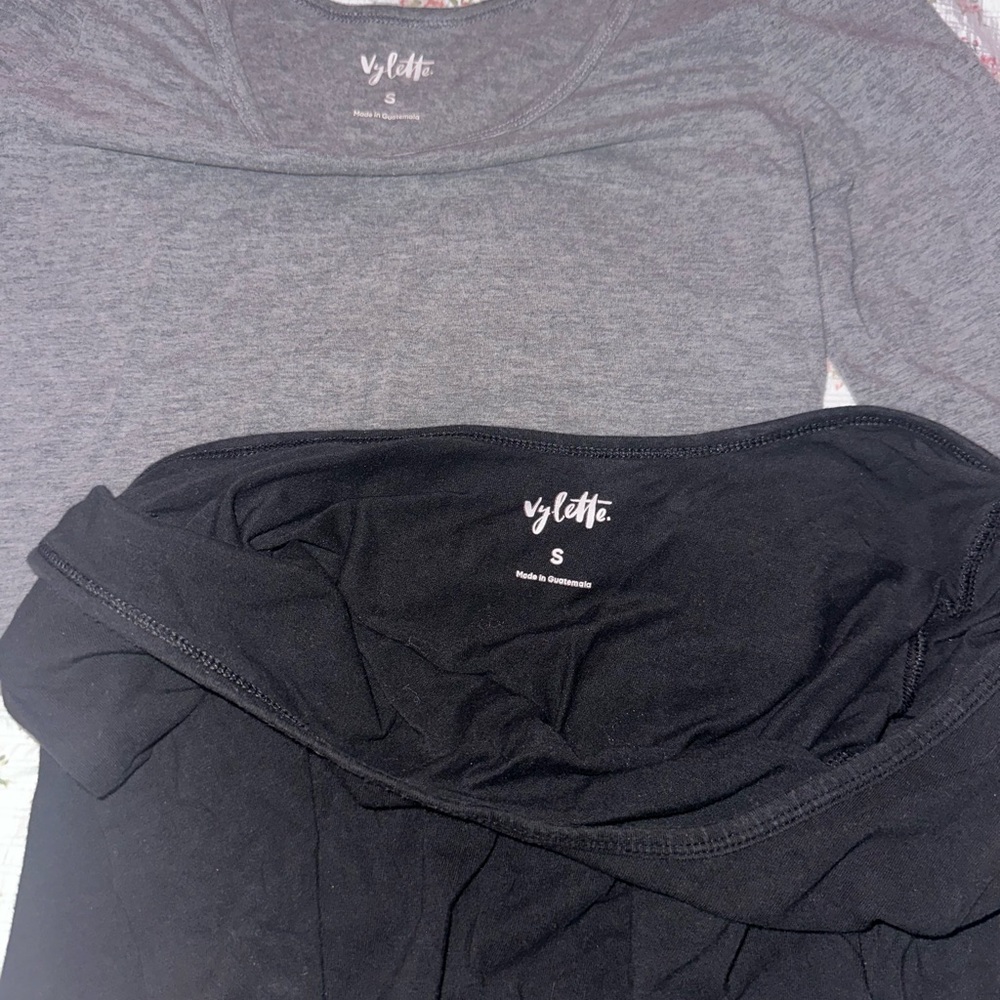Long Sleeve Scoop Neck Top - Black - Picture 3 of 3